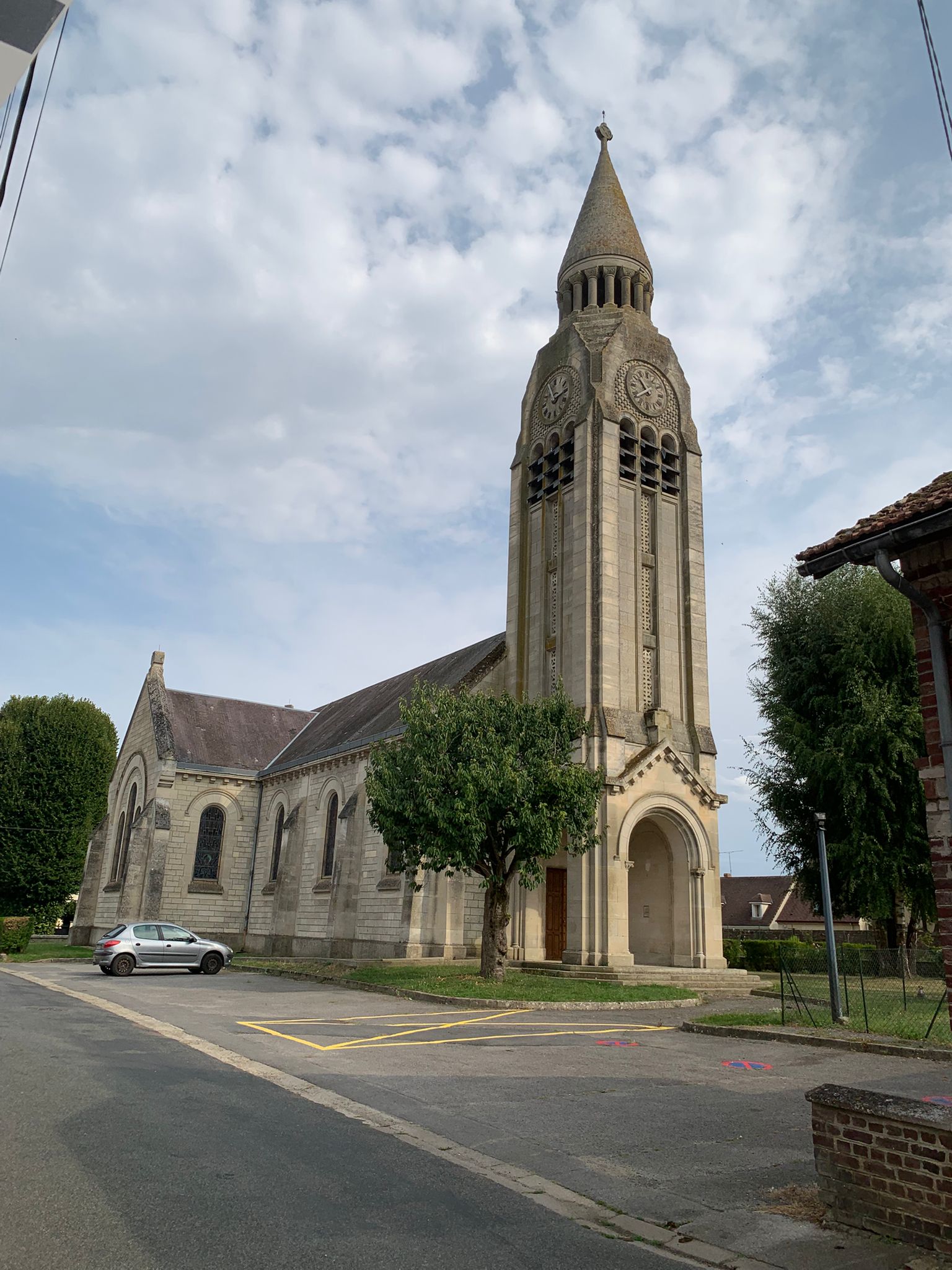 L'EGLISE DE SEMPIGNY