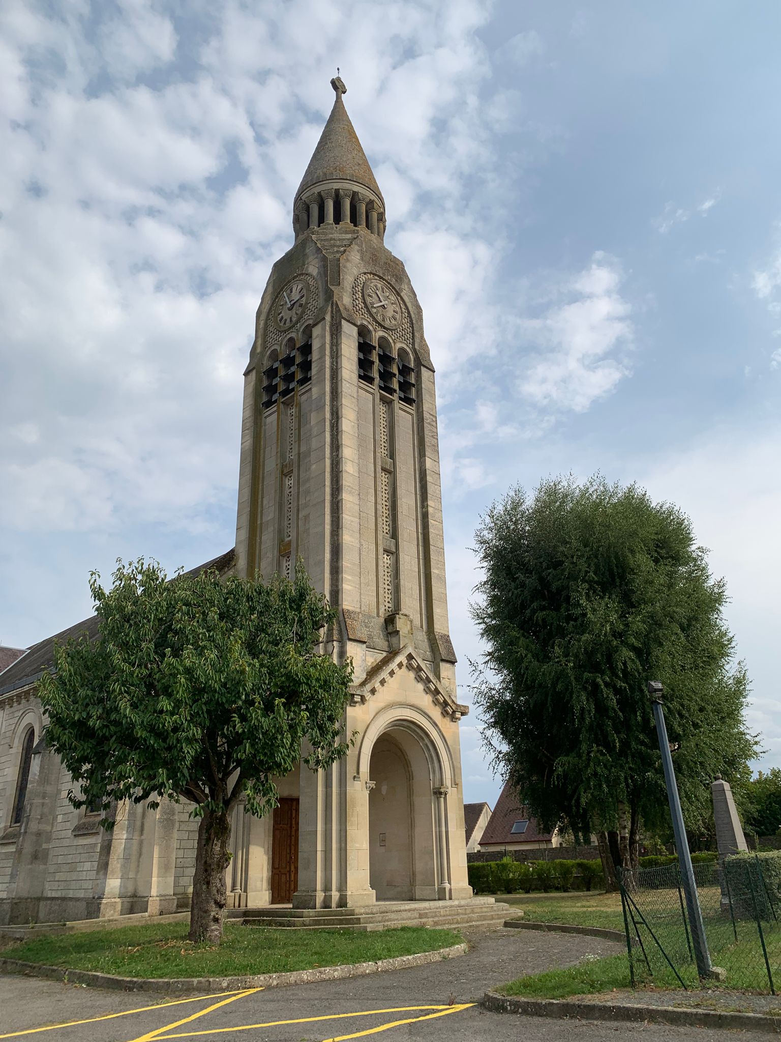 L'EGLISE DE SEMPIGNY