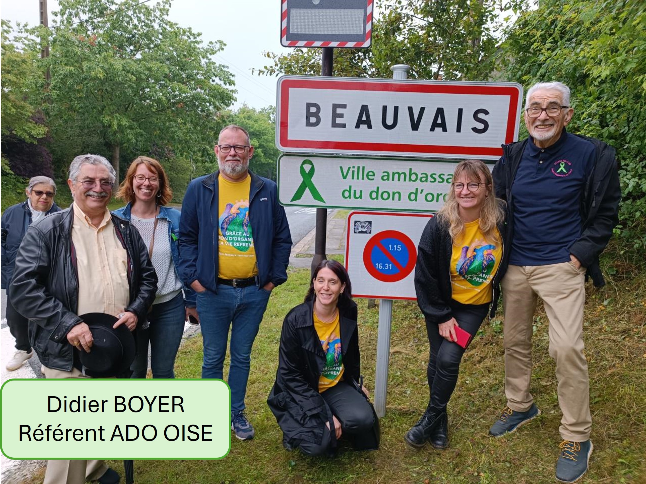 Pose du panneau à Beauvais.