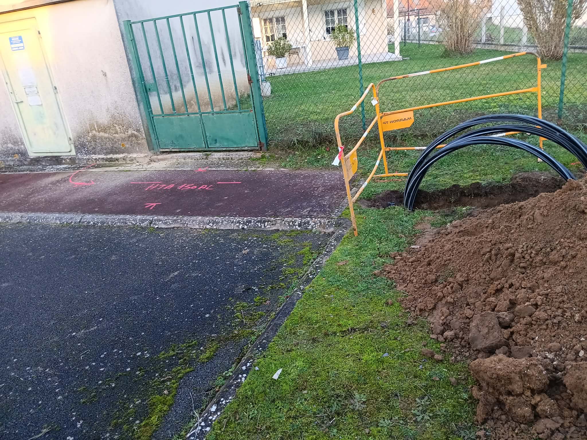 UNE ABSENCE DE COMMUNICATION !