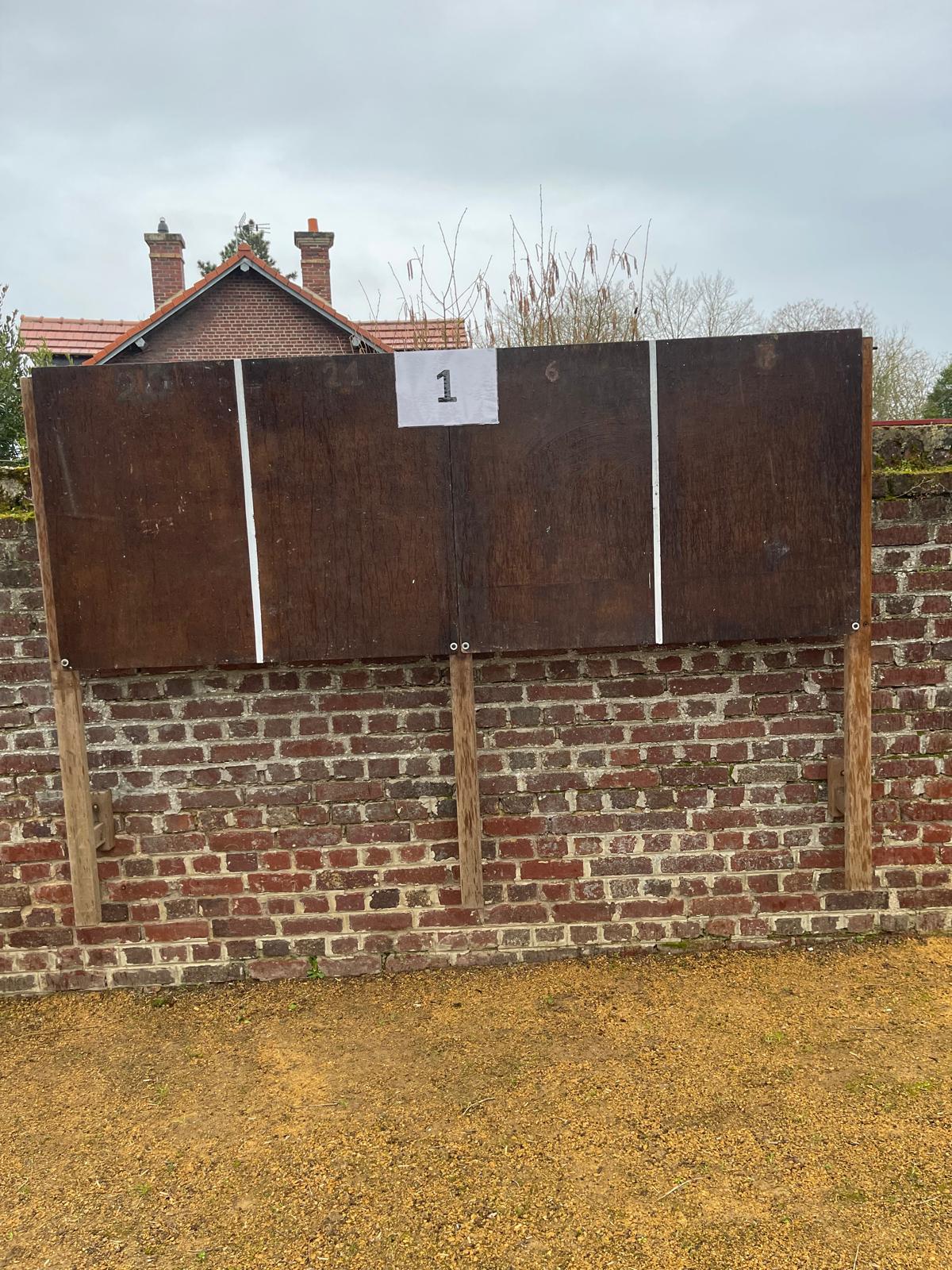 INSTALLATION DES PANNEAUX ÉLECTORAUX